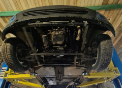 Mopeedauto JDM Abaca Õlivahetusel.