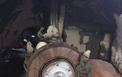 Vaade rehvivahetusel avanenud rattakoopale.